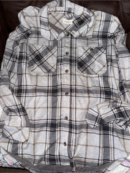 Thread & Supply Tops - Plaid Button-Up Shacket in Black, Cream & Tan